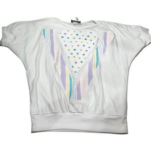 Vintage Women’s 1980s White & Pastel Graphic Sweatshirt
